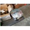 Image 2 : LOT OF PRESSURE COOKER CANNER AND KITCHEN SUPPLIES