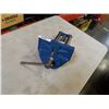 Image 2 : Blue 4" x 7" bench vice