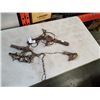 Image 1 : VINTAGE HUNTING TRAPS