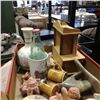 Image 2 : Box of collectibles