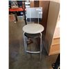 Image 2 : 2 BAR HEIGHT CHAIRS
