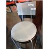 Image 3 : 2 BAR HEIGHT CHAIRS