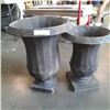 Image 2 : 2 rustic metal planters