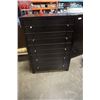 Image 1 : MODERN 5 DRAWER DRESSER