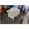 Image 2 : WHITE WICKER CHAIR