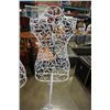 Image 2 : 2 decorative metal dress forms