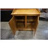 Image 2 : MAPLE 2 DOOR CABINET