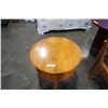 Image 2 : MAPLE 2 TIER ROUND ENDTABLE