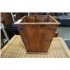 Image 2 : METAL BOUND WOOD PLANTER