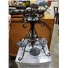Image 4 : 2 IRON CANDLE STANDS