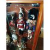 Image 2 : LOT OF ROYAL GUARD DOLLS