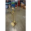 Image 3 : BRASS FIREPLACE COMPANION SET