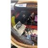 Image 2 : BASKET OF JEWELRY, SPEAKERS, HOCKEY COLLECTABLES