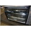 Image 4 : BLACK AND DECKER ROTISSERIE TOASTER OVEN AND SALTON CONVECTION TOASTER OVEN