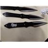 Image 2 : COLUMBIA MECHANICAL FOLDING KNIFE AND 3 THROWING KNIVES