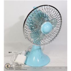 TURQUOIS OSCILLATING DESK FAN WITH USB