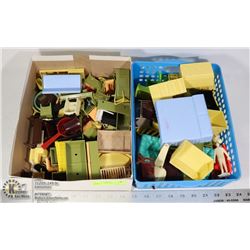 FLAT OF PLASTIC MINIATURES