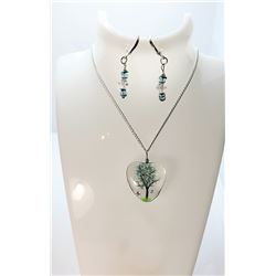 13) CLEAR CRYSTAL HEART PENDANT WITH