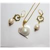 Image 1 : 20)  NATURAL HEART SHAPED BLISTER PEARL