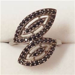 RHODIUM PLATED ST.SILVER ONYX  RING (~WEIGHT 4G)