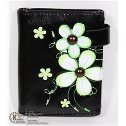 NEW SHAG WEAR WOMENS WALLET