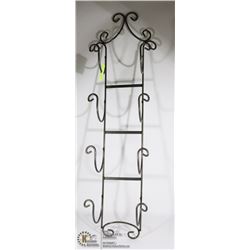 DECORATIVE METAL WALL HANGING WINE