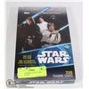 Image 1 : 2019 STAR WARS COLLECTORS CARDS IN BOX