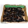 Image 1 : FLAT OF ASSORTED DESIGNER SUNGLASSES