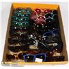 Image 1 : FLAT OF ASSORTED DESIGNER SUNGLASSES