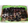 Image 1 : FLAT OF ASSORTED DESIGNER SUNGLASSES
