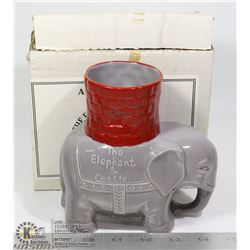 ELEPHANT + CASTLE MUG IN BOX