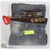 Image 1 : TWO PAIRS OF EASY DENIM SIZE US14&US8