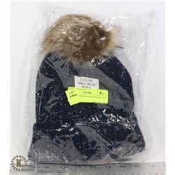 KNITTED POM POM LDS BEANIE NVY