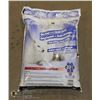 Image 1 : BAG OF GREEN FLAG DE-ICER AND ANTI SKID (GOOD TO