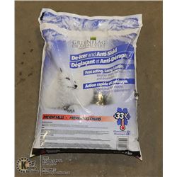 BAG OF GREEN FLAG DE-ICER AND ANTI SKID (GOOD TO
