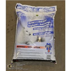 BAG OF GREEN FLAG DE-ICER AND ANTI SKID (GOOD TO