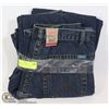 Image 1 : TWO PAIRS OF WOMENS JEANS SIZE 31/28