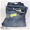 Image 1 : THREE PAIRS OF BLUE BLOOD WOMENS JEANS SIZE 31/32