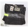 Image 1 : TWO PAIRS OF WOMENS JEANS SIZE 32