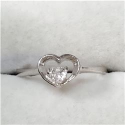 SILVER CUBIC ZIRCONIA  RING (~SIZE 7)