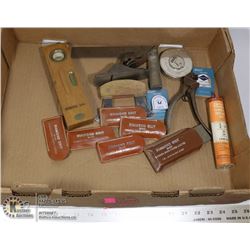 FLAT OF ANTIQUES AND COLLECTIBLE TOOLS