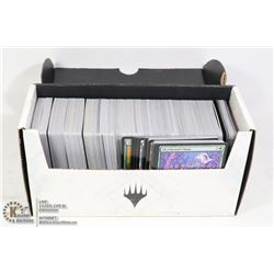 BOX OF MTG - MAGIC THE GATHERING CARDS. ESTATE
