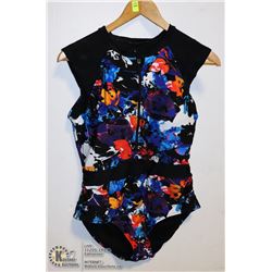 SIZE LARGE WOMENS ONE PIECE SWIM SUIT