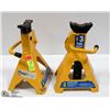 Image 1 : PAIR OF POWER FIST 3 TON FLOOR JACKS