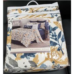 TAG LIVING REVERSIBLE QUILT SET WITH 2 SHAMS
