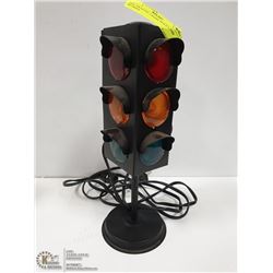 70'S TRAFFIC LIGHT POLE LAMP WORKS 10" TALL
