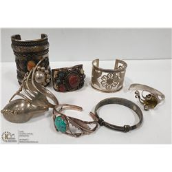 LOT OF ASSORTED BRACELETS