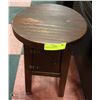 Image 2 : WOOD END TABLE 20" TALL