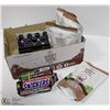 Image 1 : ASSORTED BOX WITH SNICKERS, 5HR ENERGY AND