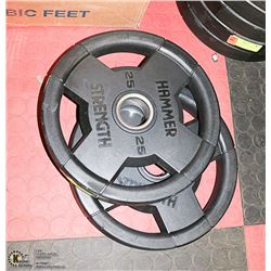 LOT WITH 2 HAMMER STRENGHT 25LBS WEIGHTS